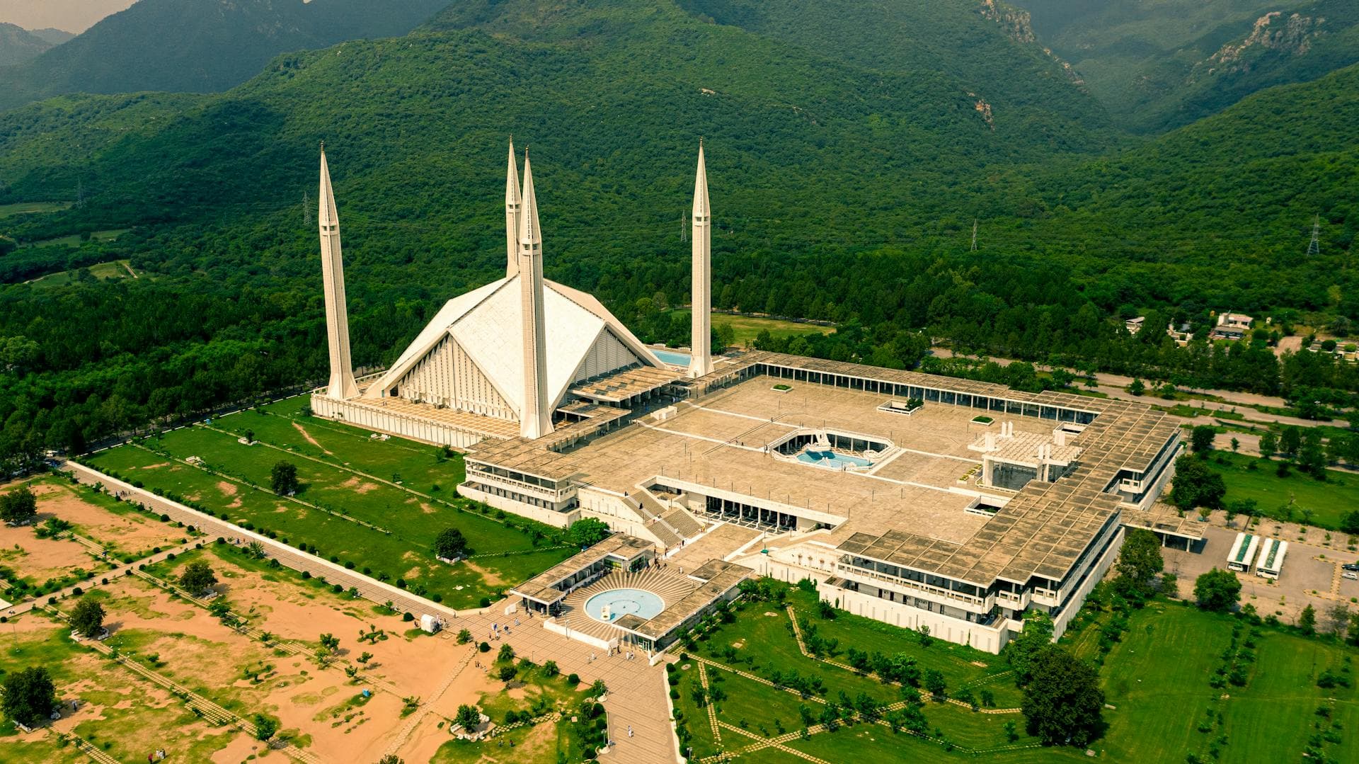 NYC to Islamabad: Unveiling Pakistan's Beauty with Ticket Planet's Flight Deals!